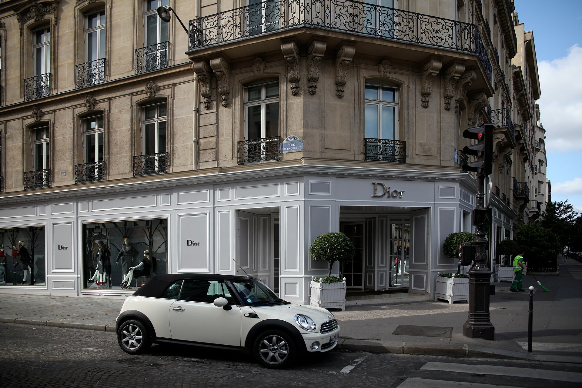 Джонатан Андерсон из Dior создаст костюмы ещё для трёх фильмов