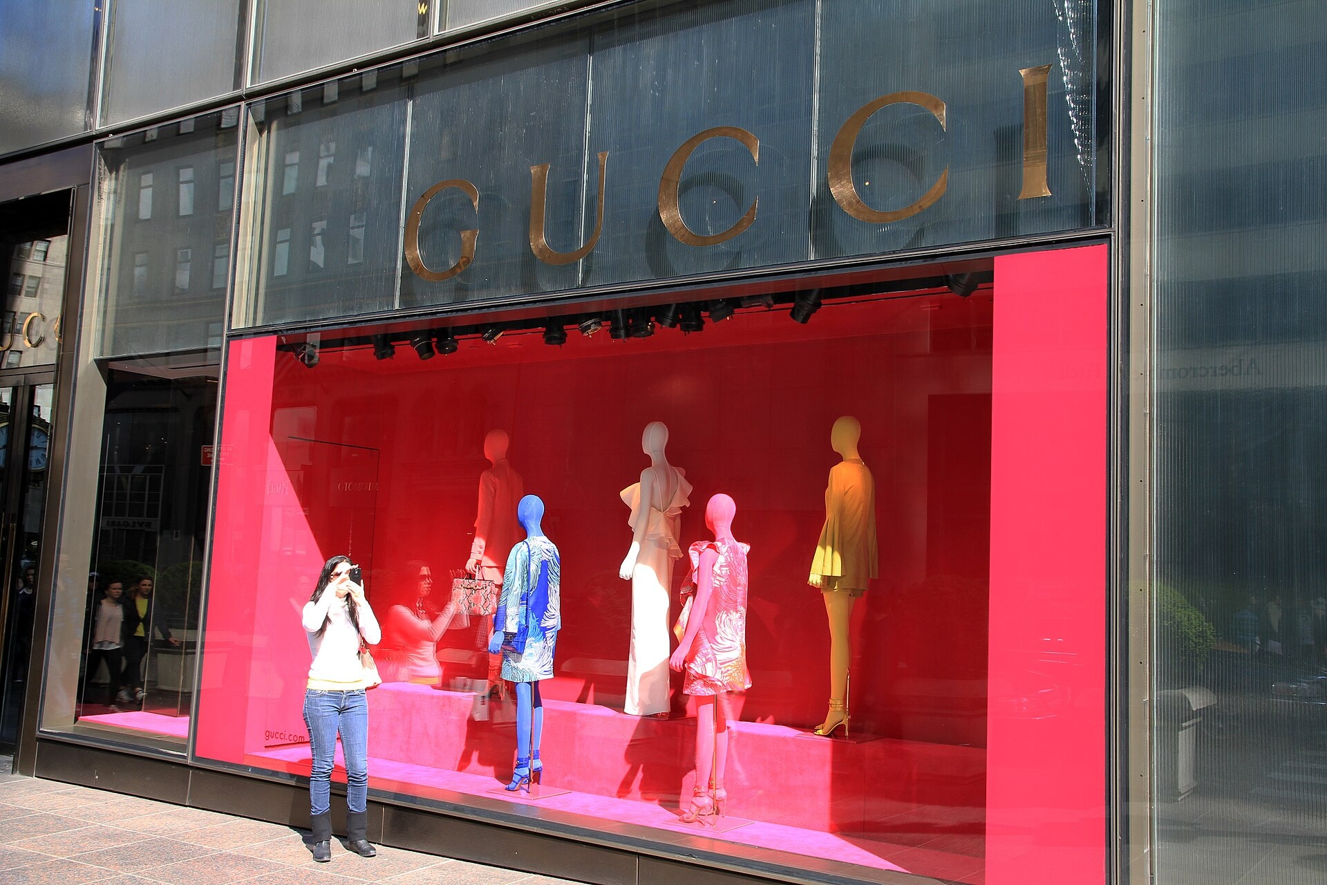 Gucci Cruise 2027: Демна меняет тихую роскошь на громкую