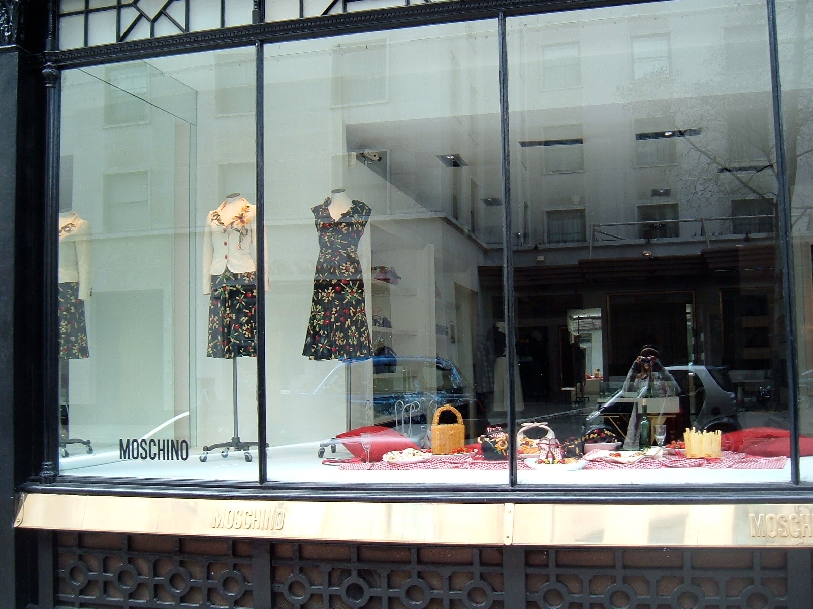 Новые креативные директора Moschino — основатели Sunnei Мессина и Риццо