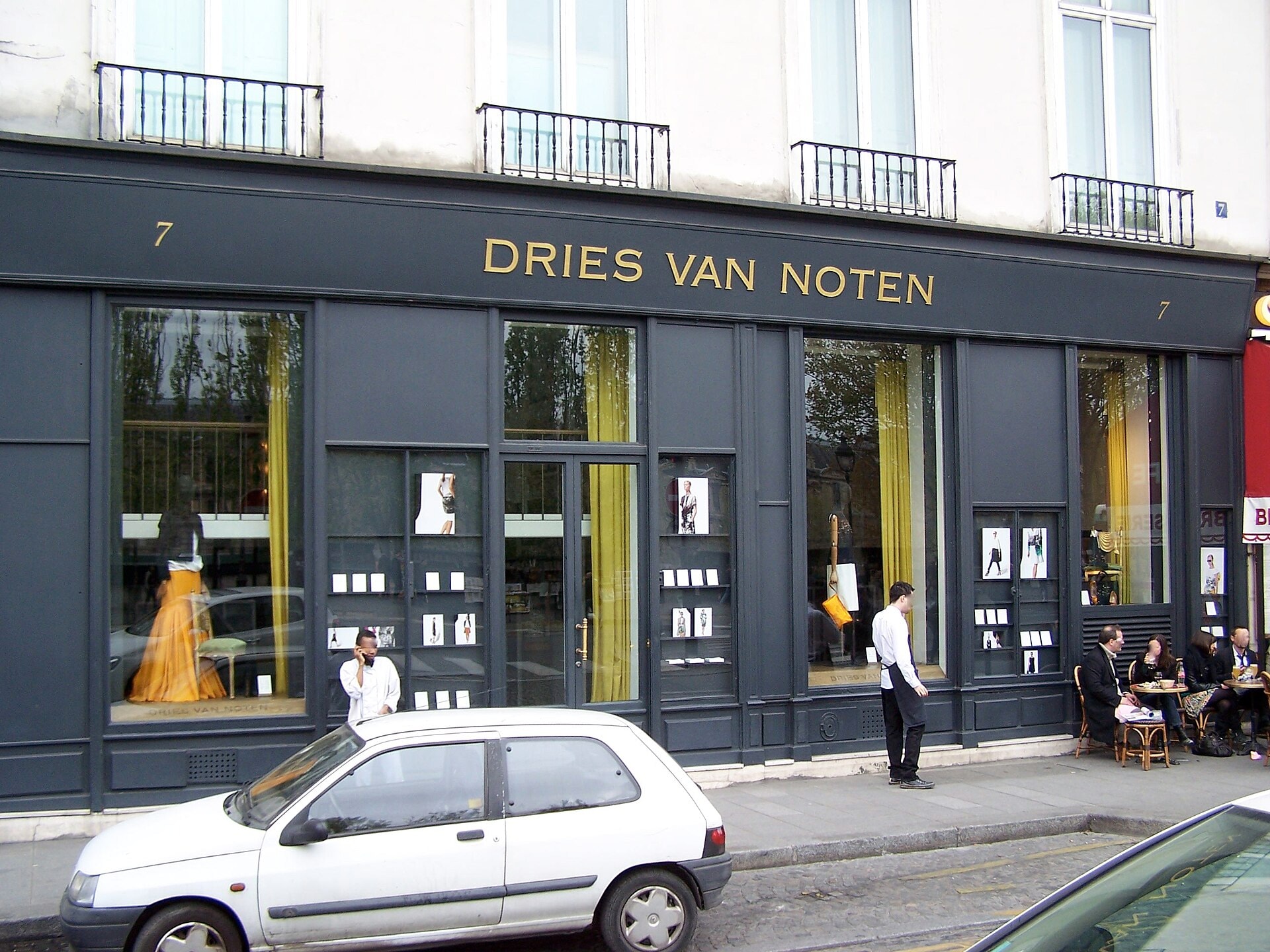 Dries Van Noten представил кампейн весна-лето 2026 с Анн Венди