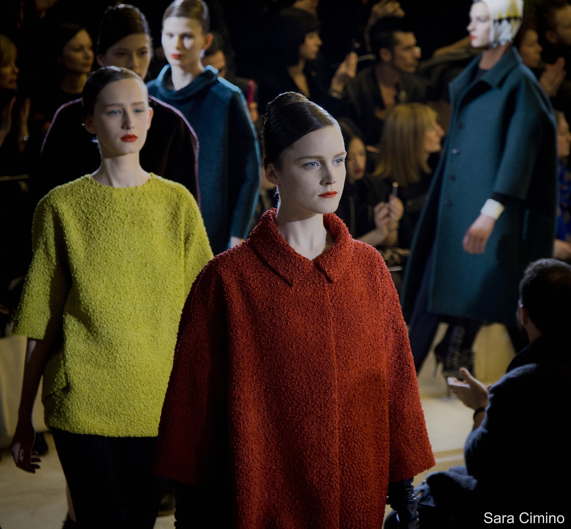 Jil Sander снял кампанию осень-зима 2026 на взлётной полосе
