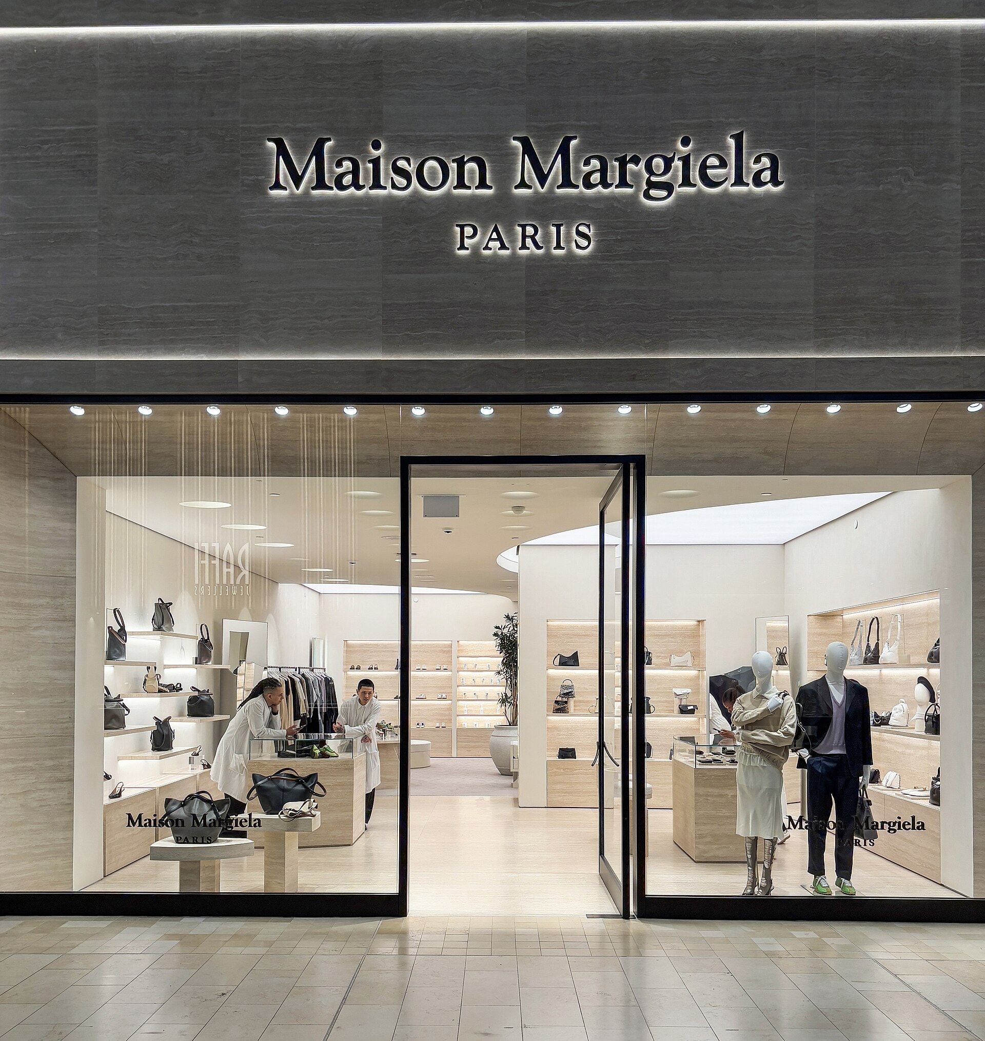 Гленн Мартенс в подкасте Vogue — о шоу Maison Margiela в Шанхае