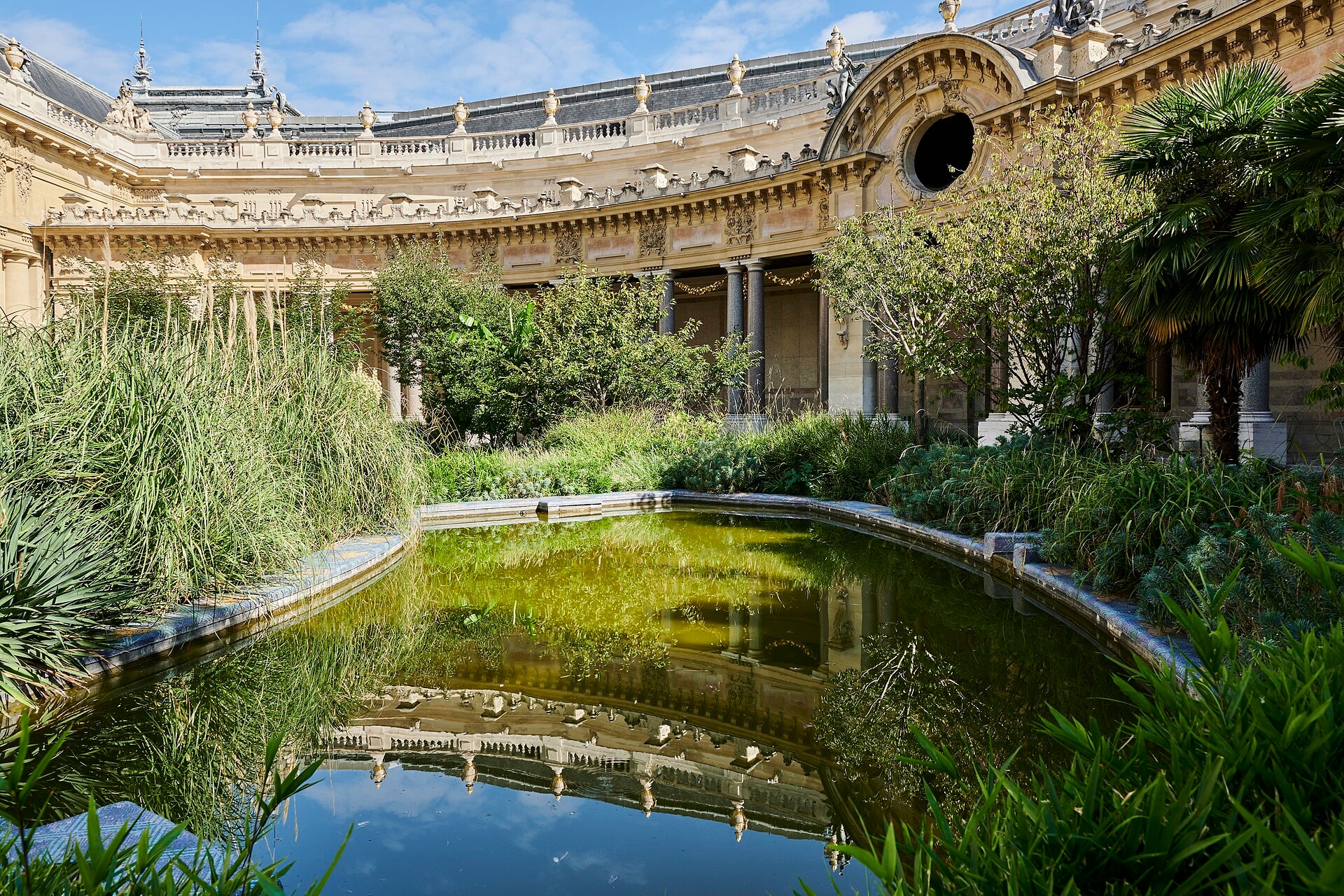 Gabriela Hearst весна-лето 2027: афганский икат и бохо в Petit Palais
